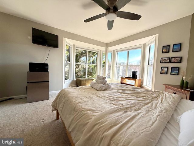 5913 SIR CAMBRIDGE WAY, Alexandria, VA 22315