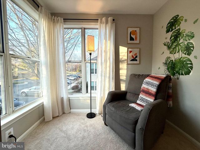 5913 SIR CAMBRIDGE WAY, Alexandria, VA 22315