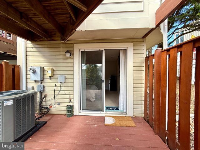 5913 SIR CAMBRIDGE WAY, Alexandria, VA 22315