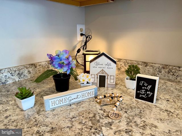 5913 SIR CAMBRIDGE WAY, Alexandria, VA 22315