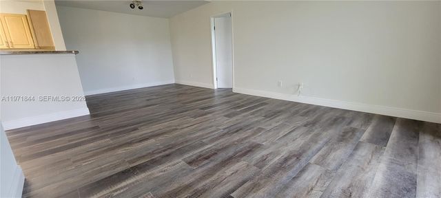 11255 W Atlantic Blvd 307, Coral Springs, FL 33071