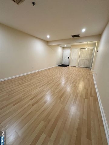 65 Fairview Street 3D, Palisades Park, NJ 07650