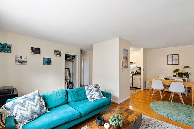 10 Scottfield Rd 34, Boston, MA 02134