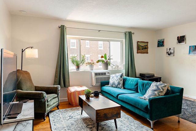 10 Scottfield Rd 34, Boston, MA 02134