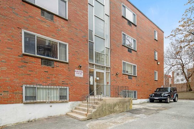 10 Scottfield Rd 34, Boston, MA 02134