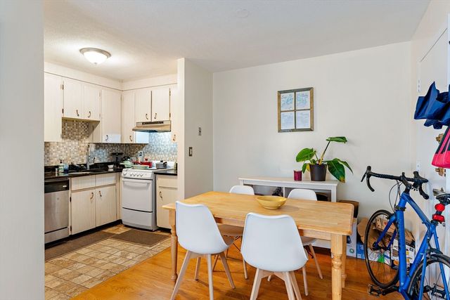 10 Scottfield Rd 34, Boston, MA 02134