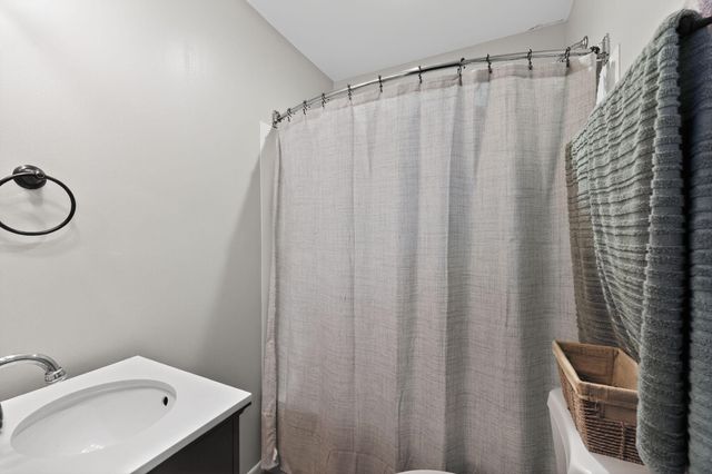 215 Oak Street, Ludlow, KY 41016