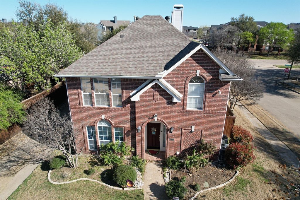 211 Moss Hill Road, Irving, TX 75063