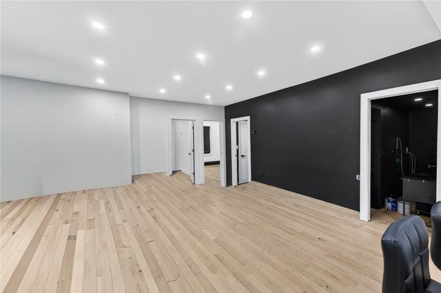 106 Bouvier Avenue, Lincoln, RI 02838