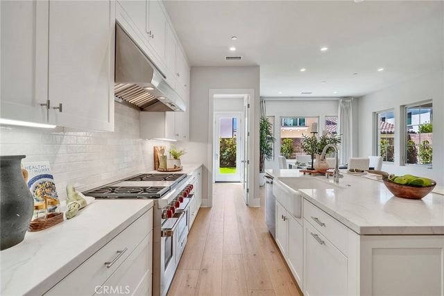 207 Pinnacle, Irvine, CA 92602
