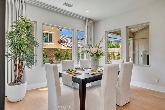 207 Pinnacle, Irvine, CA 92602