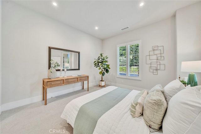 207 Pinnacle, Irvine, CA 92602