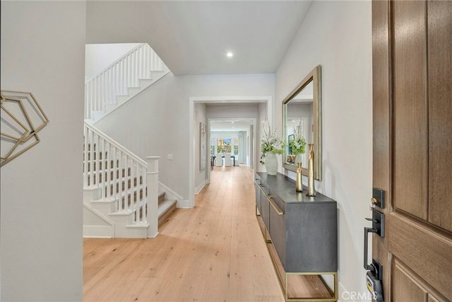 207 Pinnacle, Irvine, CA 92602