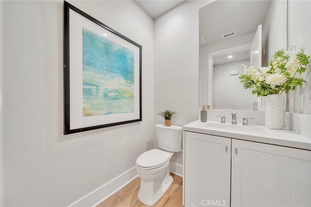 207 Pinnacle, Irvine, CA 92602