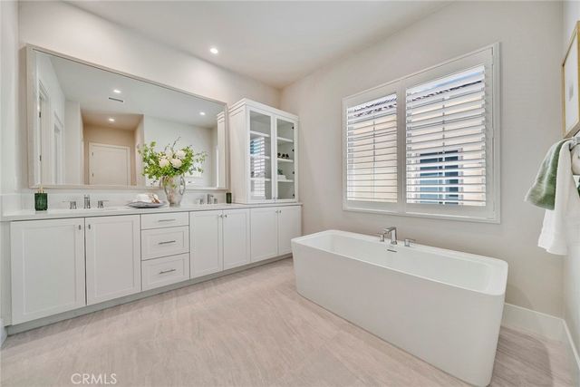 207 Pinnacle, Irvine, CA 92602