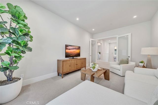 207 Pinnacle, Irvine, CA 92602