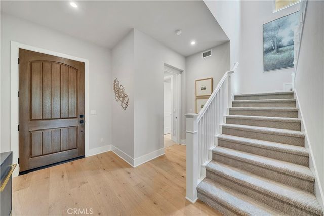 207 Pinnacle, Irvine, CA 92602