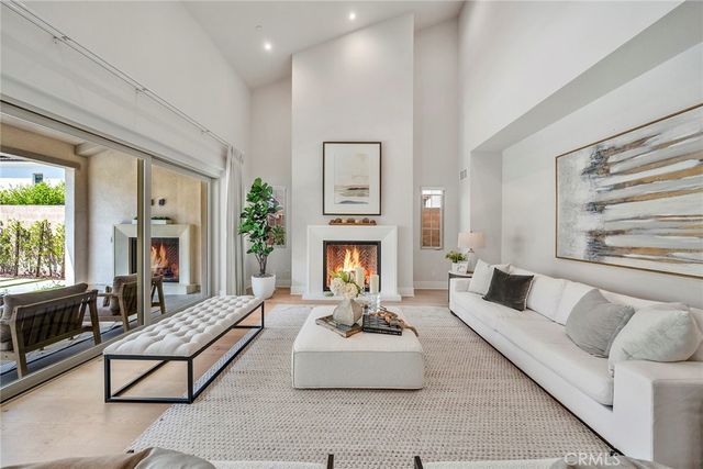 207 Pinnacle, Irvine, CA 92602
