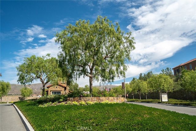 207 Pinnacle, Irvine, CA 92602