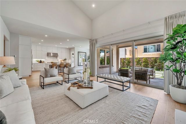 207 Pinnacle, Irvine, CA 92602