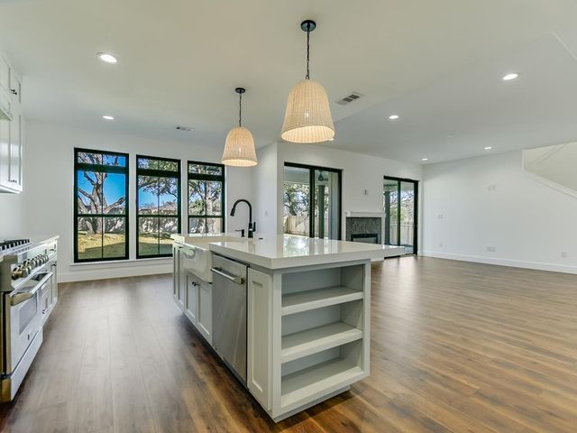 2419 Cherry Lane, Kingsland, TX 78639