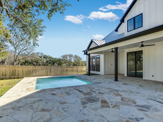 2419 Cherry Lane, Kingsland, TX 78639