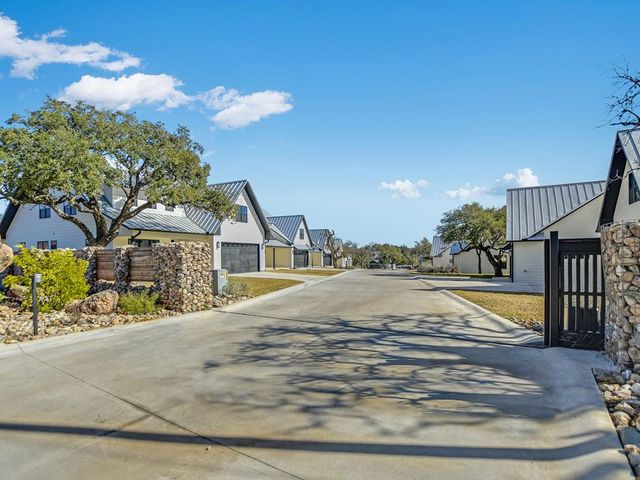 2419 Cherry Lane, Kingsland, TX 78639