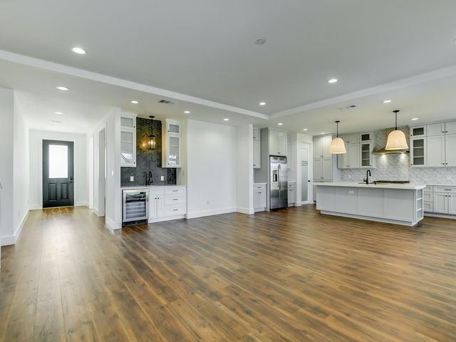 2419 Cherry Lane, Kingsland, TX 78639