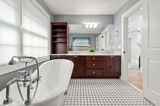 49 Grozier, Cambridge, MA 02138