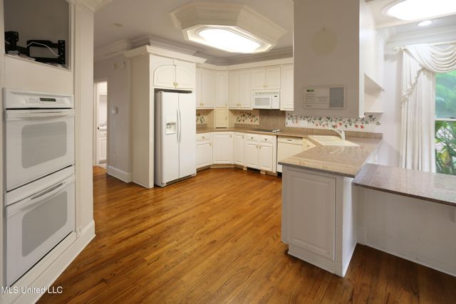 406 Roses Bluff Drive, Madison, MS 39110