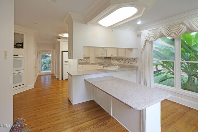 406 Roses Bluff Drive, Madison, MS 39110