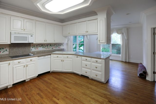 406 Roses Bluff Drive, Madison, MS 39110