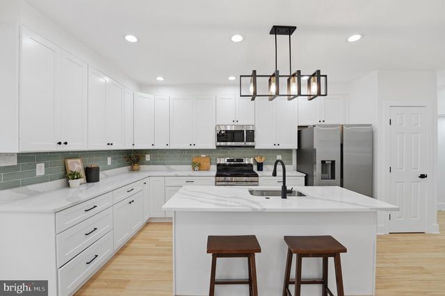 129 HAMILTON ST NW, Washington, DC 20011