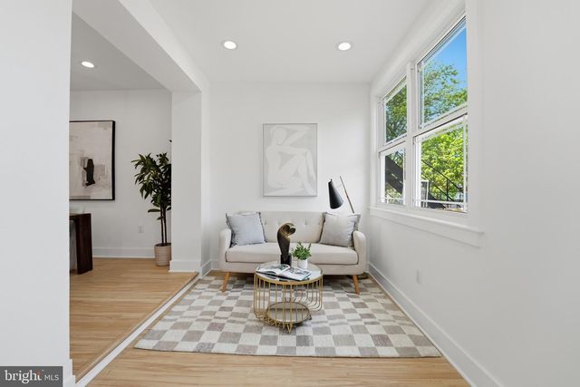 129 HAMILTON ST NW, Washington, DC 20011