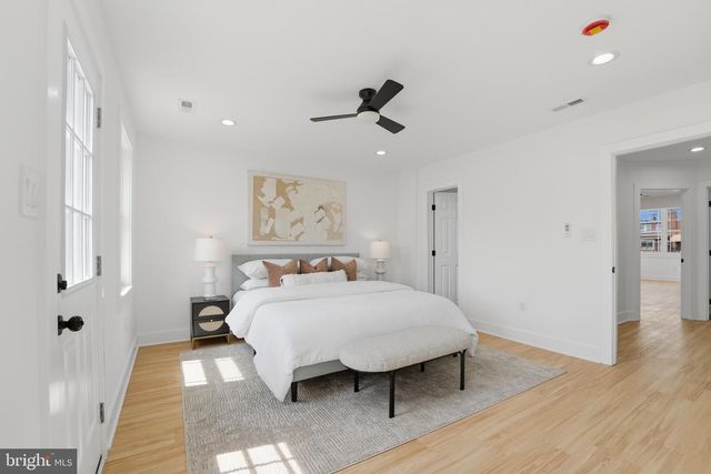129 HAMILTON ST NW, Washington, DC 20011
