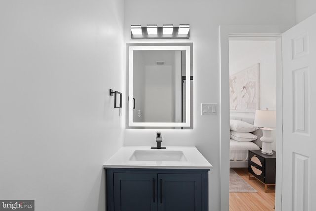 129 HAMILTON ST NW, Washington, DC 20011
