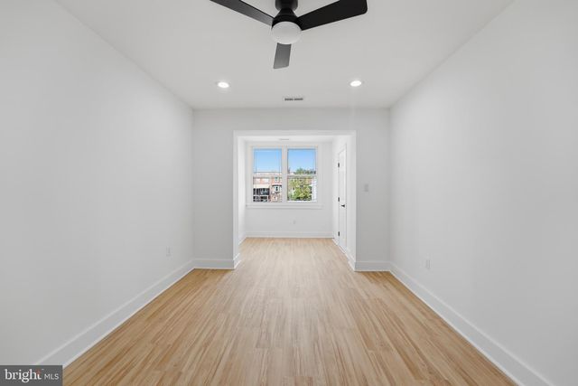 129 HAMILTON ST NW, Washington, DC 20011