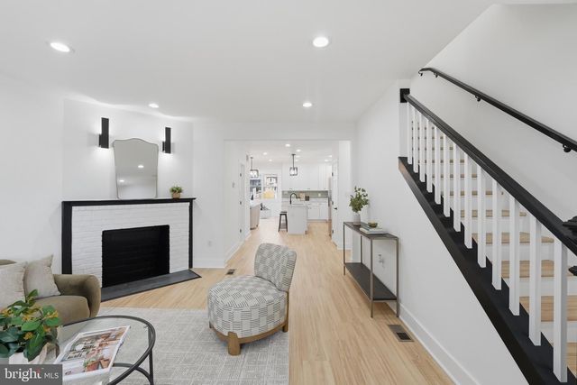 129 HAMILTON ST NW, Washington, DC 20011