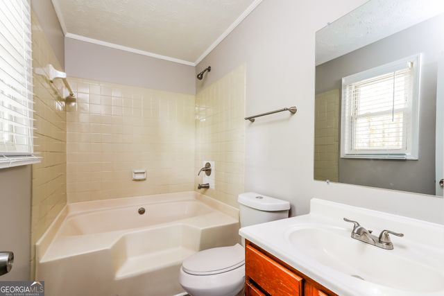 391 Charleston Lane, Lawrenceville, GA 30046