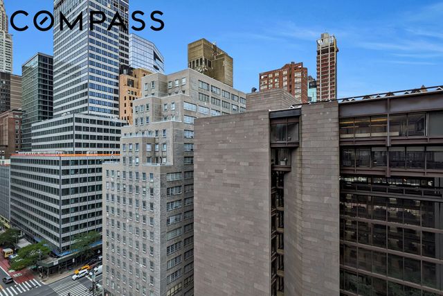320 E 42nd St Apt 1407, New York City, NY 10017