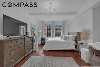 320 E 42nd St Apt 1407, New York City, NY 10017