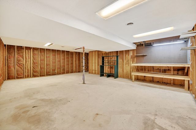 21230 Virginia Road, Dekalb, IL 60115