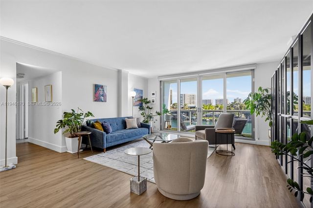 9381 E Bay Harbor Dr 303N, Bay Harbor Islands, FL 33154