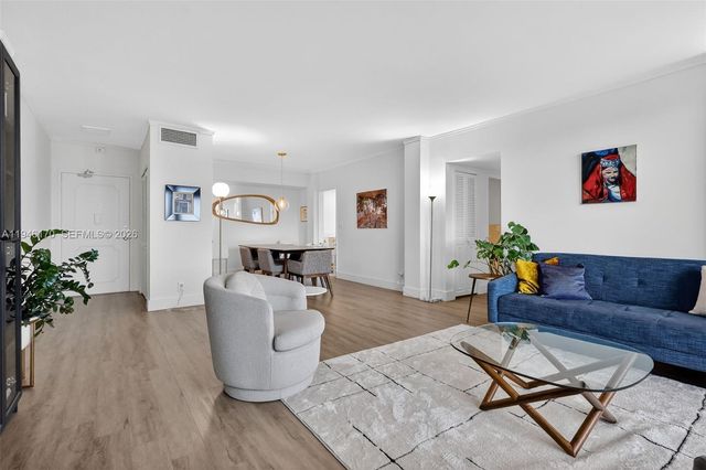 9381 E Bay Harbor Dr 303N, Bay Harbor Islands, FL 33154