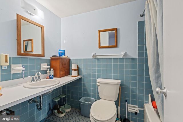 32 UNIVERSITY MEWS, Philadelphia, PA 19104