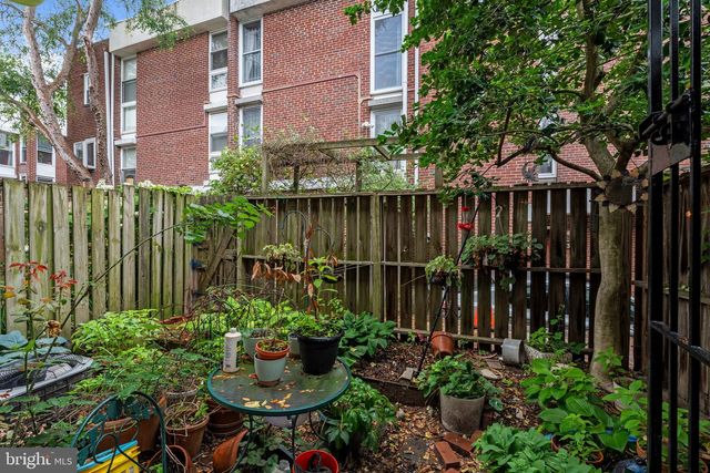 32 UNIVERSITY MEWS, Philadelphia, PA 19104