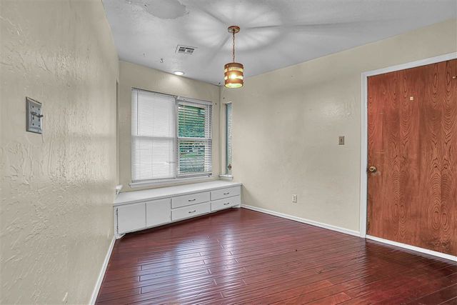 2304 NE 9th St, Lawton, OK 73507