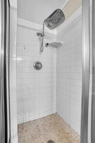 2304 NE 9th St, Lawton, OK 73507