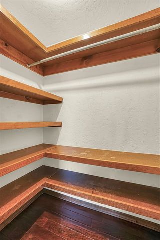 2304 NE 9th St, Lawton, OK 73507