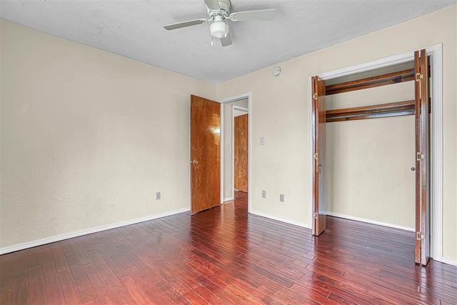 2304 NE 9th St, Lawton, OK 73507